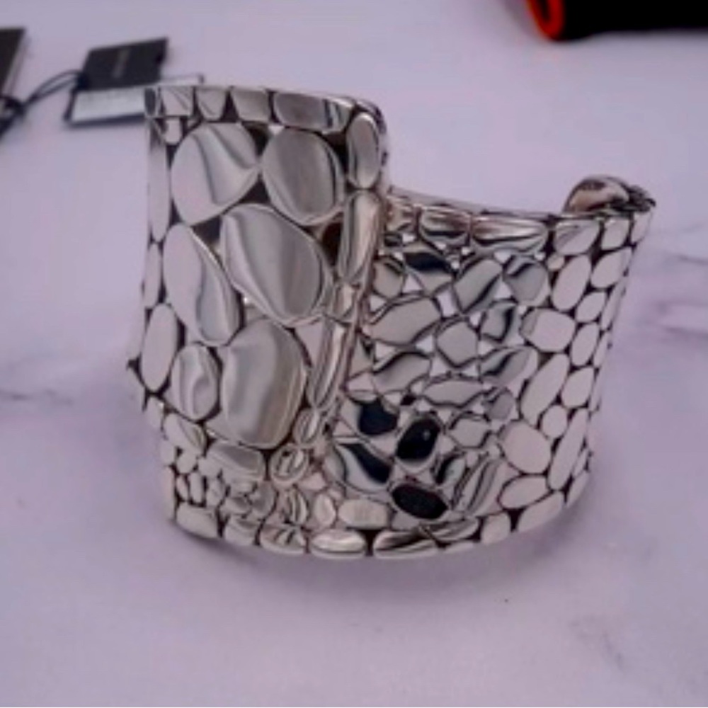 John Hardy huge gorgeous wrap around Kali sterling silver cuff.  NWT. $1,200